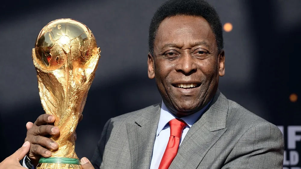 Pele từng 3 lần liên tiếp vô địch World Cup